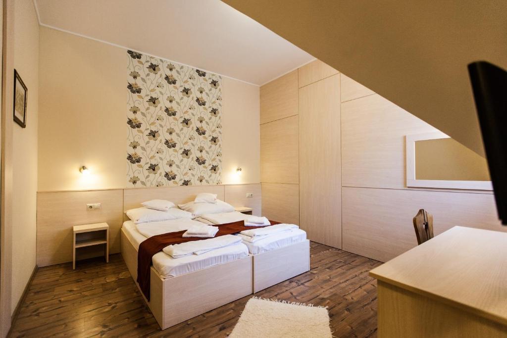 Piroska Csarda Es Panzio Bed & Breakfast Siofok Exterior photo