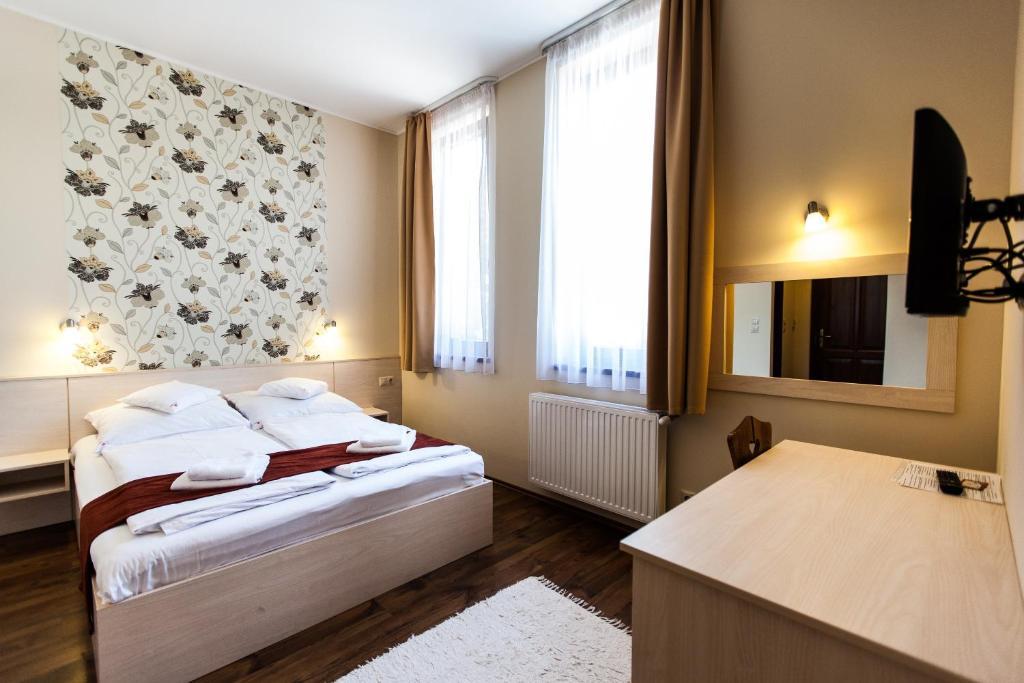 Piroska Csarda Es Panzio Bed & Breakfast Siofok Exterior photo