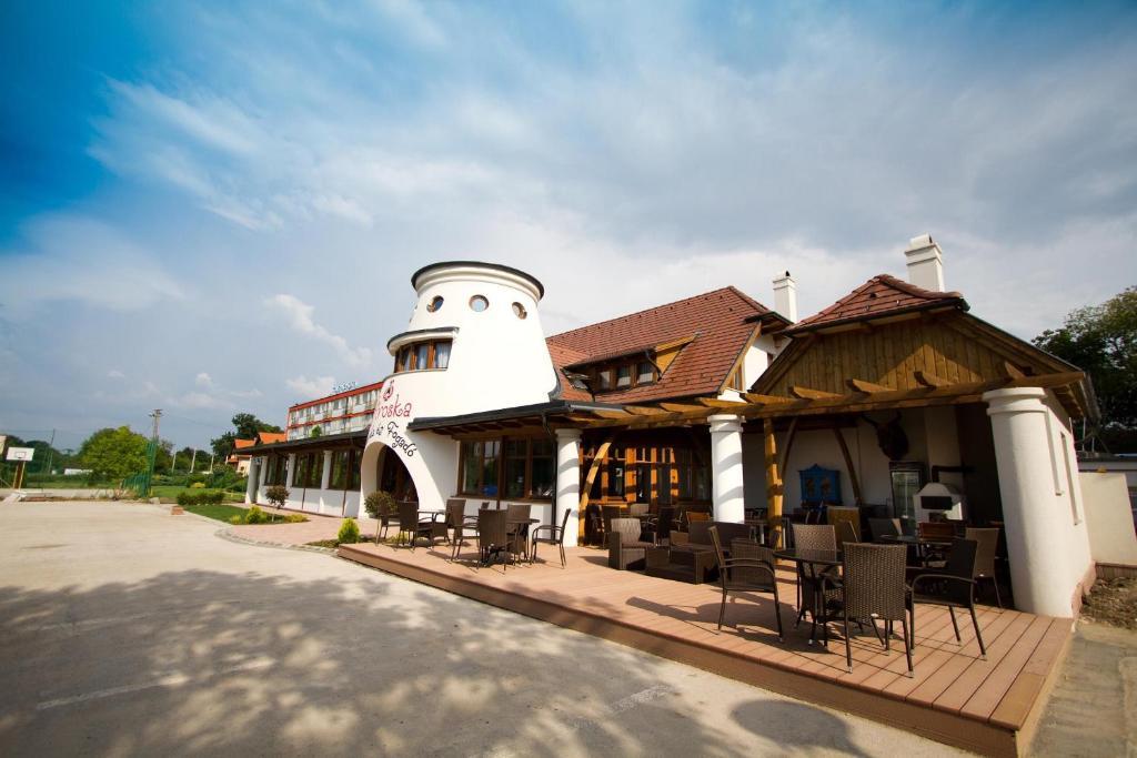 Piroska Csarda Es Panzio Bed & Breakfast Siofok Exterior photo