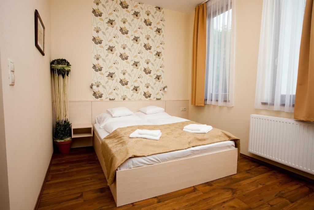 Piroska Csarda Es Panzio Bed & Breakfast Siofok Exterior photo